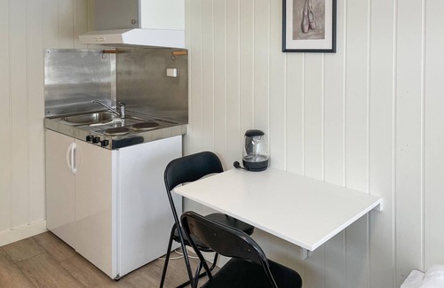 Mesnali Apartment | Welcome to this large house with private rooms and inviting common areas.