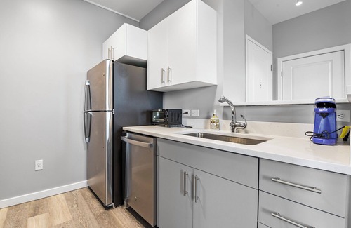 Everett Apartment | Welcoming 1BR Near Encore Boston 3793