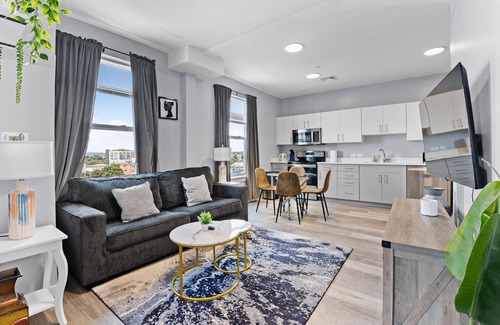 Everett Apartment | Welcoming 1BR Near Encore Boston 7537