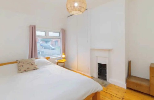 Brislington Apartment | Welcoming 2BD House - Brislington