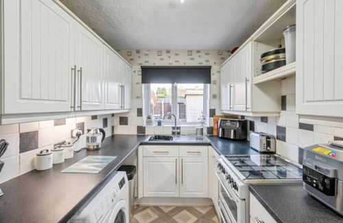 Doncaster House | Welcoming 3-bedroom house in Doncaster