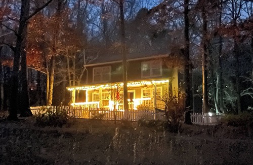 Coosa Cabin | Welcoming 3-bedroom cabin with AC in Gaylesville