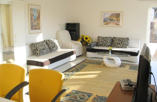 Bad Wildungen Apartment | Welcoming Apartment with Balcony Garden Private Terrace