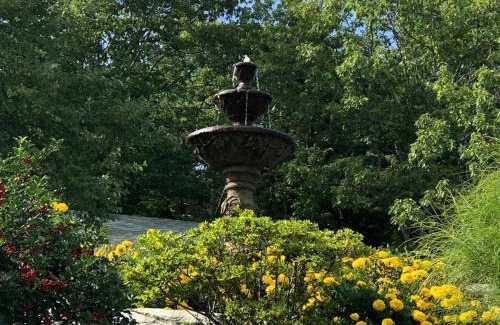 Lincolnville House | Welcoming Waterfront Bed and Breakfast for a Family Getaway near Augusta, Maine