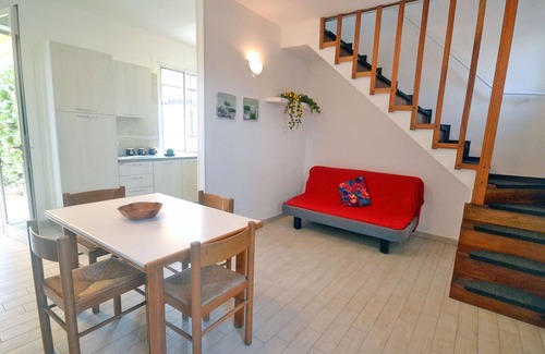 Lido delle Nazioni House | Well furnished vertical house with garden at mt. 500 from the sea