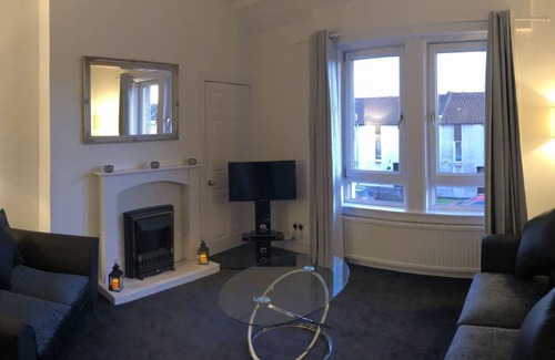 Levenmouth Villa | Wellesley 101.1
