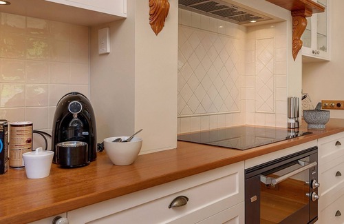 Glebe House | Wellington Views fantastic city location