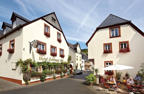 Zeltingen-Rachtig House | Wellness apartment Moselle in the GH Alte Kellerei - Hotel Zeltinger Hof