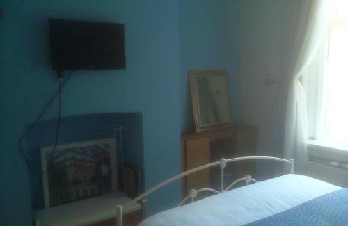 Splott House | Welsh Homestay