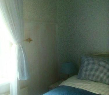 Splott House | Welsh Homestay