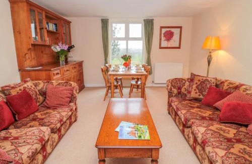 Greenhaugh House | West Burnbank