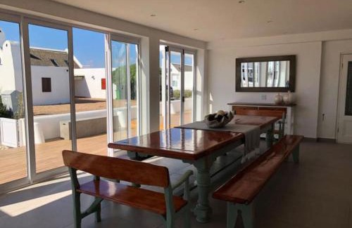 Jacobs Bay House | West Coast Shores