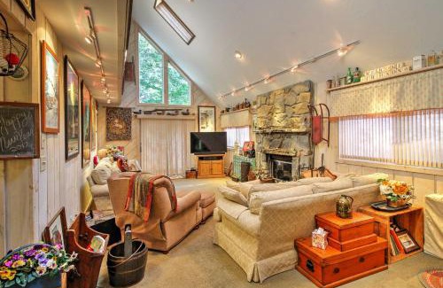 West Dover House | West Dover Vacation Rental with Hot Tub Near Mt Snow