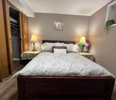 West Edmonton House | West Edmonton Perle Palace