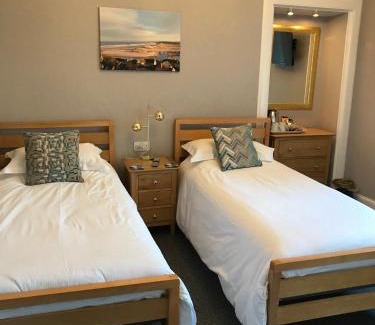 Elgin Bed & Breakfast | West End Guest House