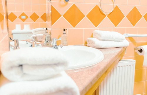 Nairn Hotel | West End Hotel