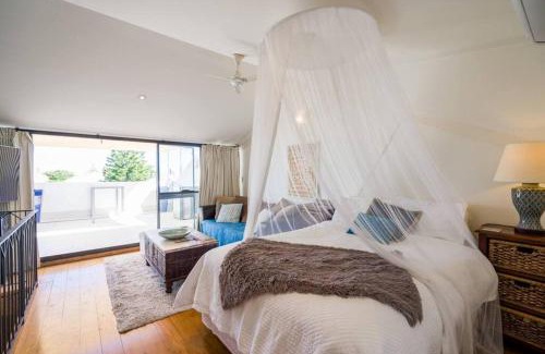 Fremantle Apartment | West End Warehouse Historical Opposite Beach