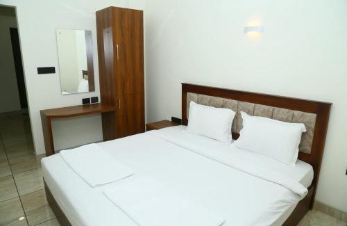 Nedumbassery Hotel | West Gate Airport Residency