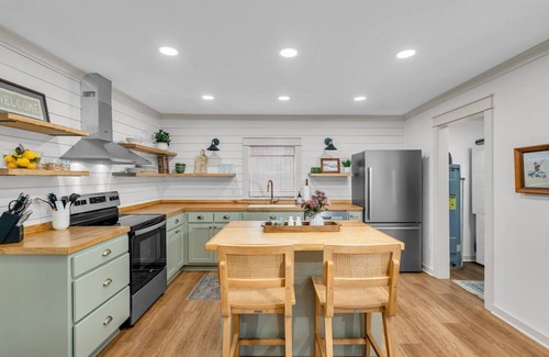 Columbus House | West Lowndes Country Cottage by OneHometown Getaways