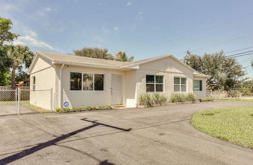 Riviera Beach House | West Palm Beach Vacation Rental about 2 Mi to Beach!