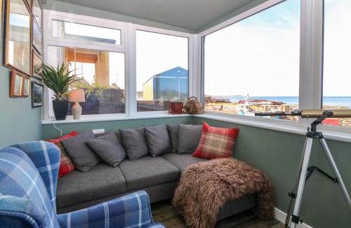 Macduff House | West Pier Cottage