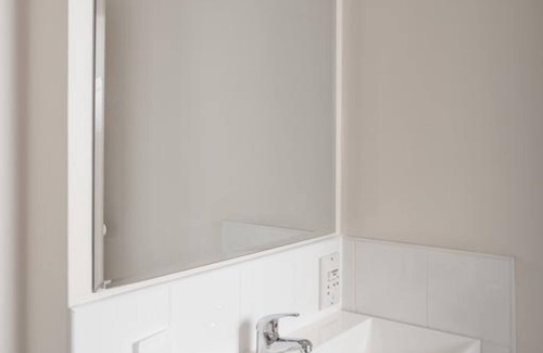 Te Aro Hotel | West Plaza Hotel
