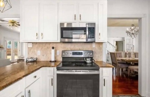 Alexandria House | WEST POINTE Piece of Mind HoMe Stays