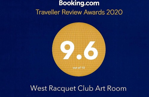 Racquet Club West House | West Racquet Club Art Room