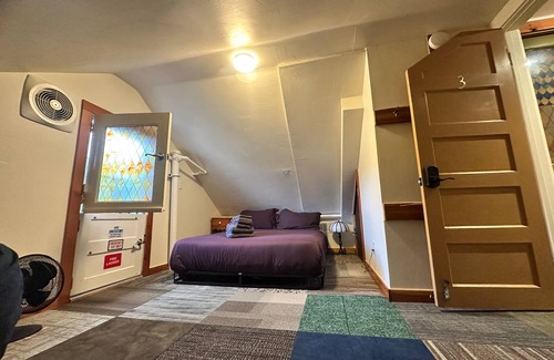 Downtown Hotel | West River House