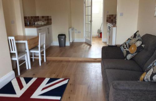 Belford Apartment | West View
