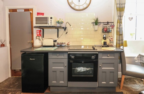 Anick Cottage | West Wing Cottage