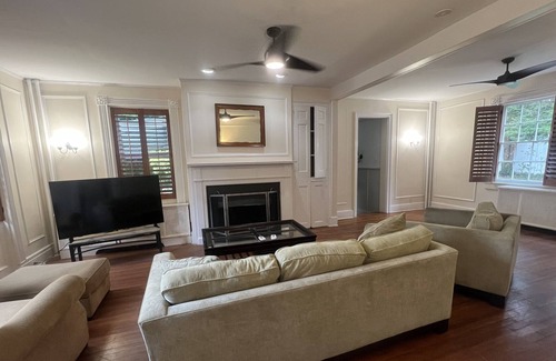 White Plains House | West Wing of Historic Home