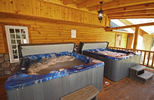 Carbon Hill Cabin | Western Lodge - Huge, w/Heated Pool, Hocking Hills