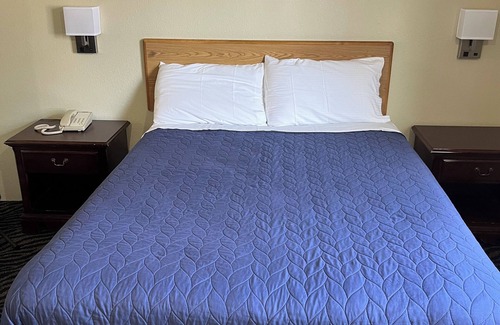 Salinas Hotel | Western Motel