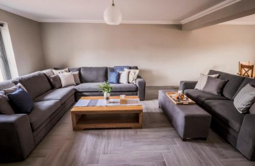 Alexandria Cabin | Westertonhill Lodges - Hot Tub Hire Available