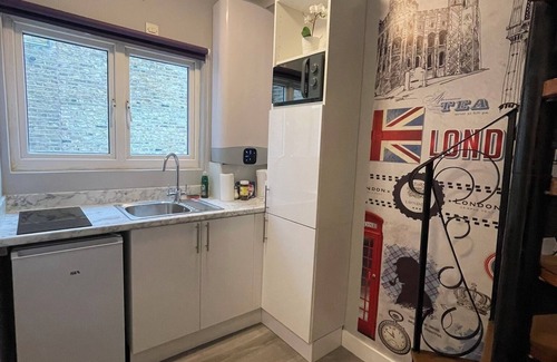 Harrow Road Apartment | Westminster Inn
