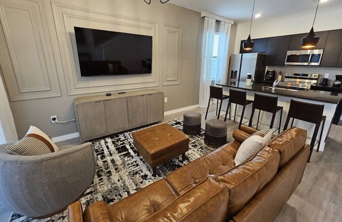 Lindfields House | Westside New Townhome at The Hub 15 min from Disney