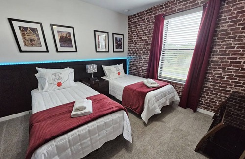 Lindfields House | Westside New Townhome at The Hub 15 min from Disney