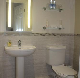 Frampton Bed & Breakfast | Westwood Lodge B & B Boston