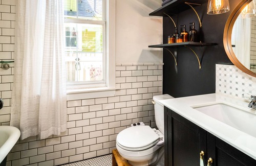 Alberta Arts District House | WFH Private Home with Lush Backyard in Heart of Alberta Arts