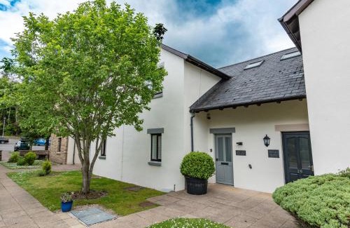 Berrier House | Whisk Away Cottage