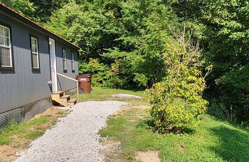 East Bernstadt Cabin | Whiskey Ridge Cabin -East Bernstadt 7min from Wildcat ATV Park on SXS.