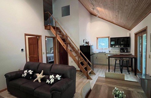 Covert Cottage | Whispering Hills- pet friendly cabin with lake access