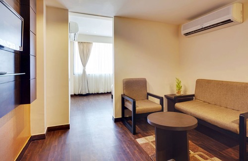 Vidhyadhar Nagar Hotel | Whispering Palms Jaipur