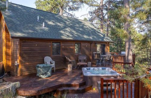 Rimrock House | Whispering Pines Cabin
