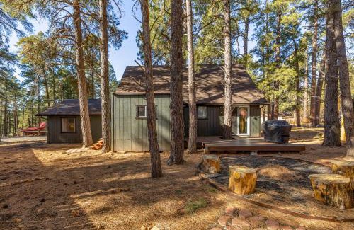 Kachina Village Villa | Whispering Pines: Foosball Grill More