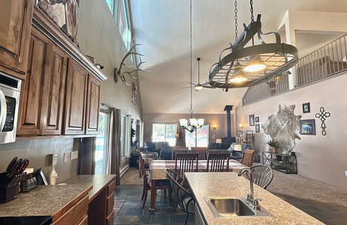 McCall House | Whispering Pines Retreat, Private Spa/Rec Trailers allowed, Whispering Pines Retreat