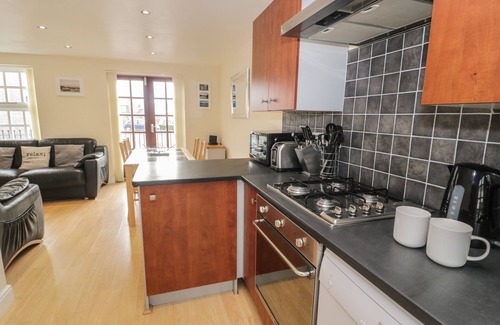 Porthmadog Cottage | Whistle Stop Apartment