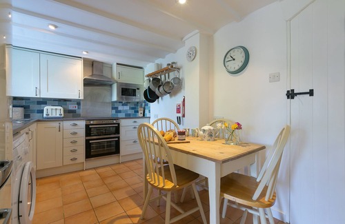 St Ives Cottage | Whistler's Rest, Halsetown - Sleeps 4 with Parking and views of the Moors