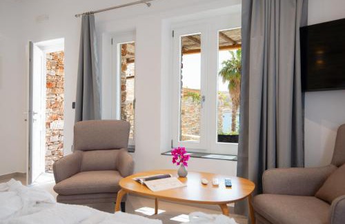 Platis Gialos Apartment | White & black Suites